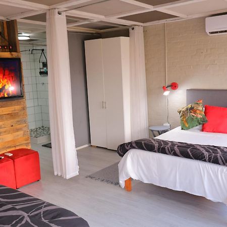 Azura Sleep Brackenfell Apartment Exterior photo